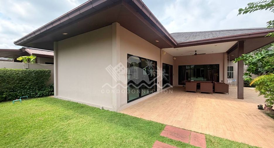 For rent 4 bedrooms house in Huay Yai, Pattaya
