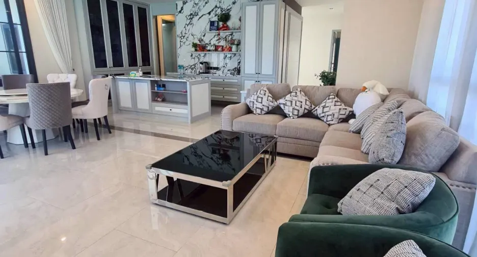 For rent 4 bedrooms villa in East Pattaya, Pattaya