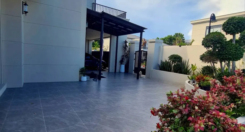 For rent 4 bedrooms villa in East Pattaya, Pattaya