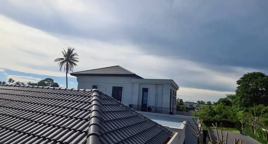 For rent 4 bedrooms villa in East Pattaya, Pattaya