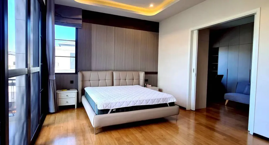 For rent 4 bedrooms villa in East Pattaya, Pattaya