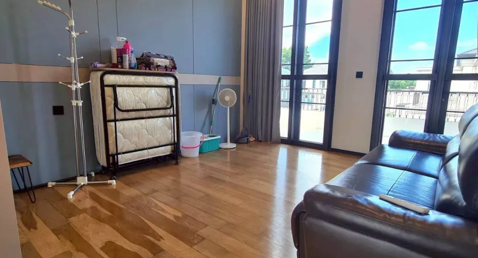 For rent 4 bedrooms villa in East Pattaya, Pattaya