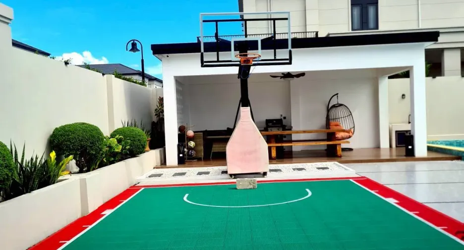 For rent 4 bedrooms villa in East Pattaya, Pattaya
