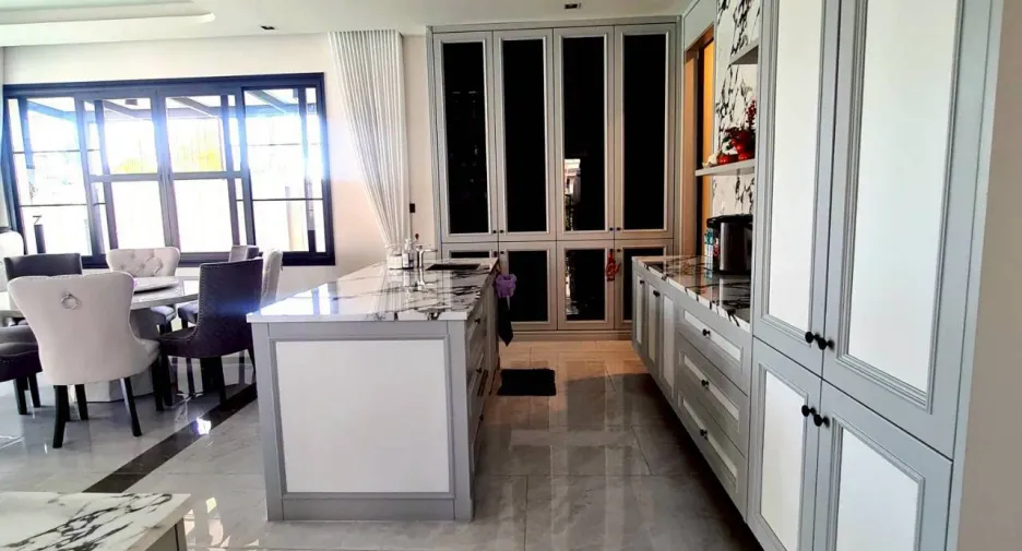 For rent 4 bedrooms villa in East Pattaya, Pattaya