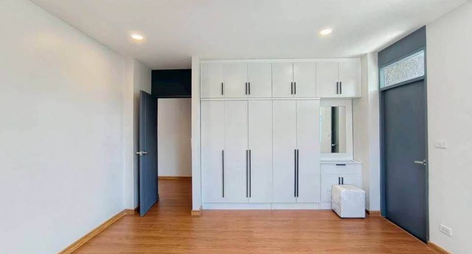ให้เช่า 5 ห้องนอน วิลล่า ใน เมืองเชียงใหม่, เชียงใหม่