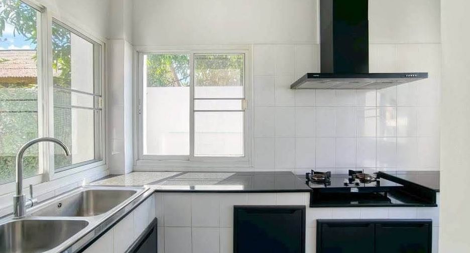 ให้เช่า 5 ห้องนอน วิลล่า ใน เมืองเชียงใหม่, เชียงใหม่