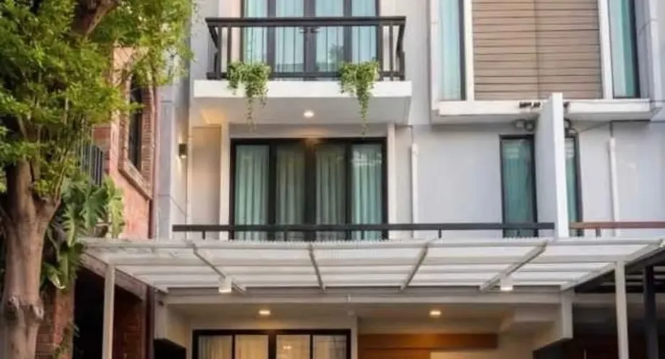 Reihenhaus zur Miete mit 4 Zimmer in Suan Luang, Bangkok