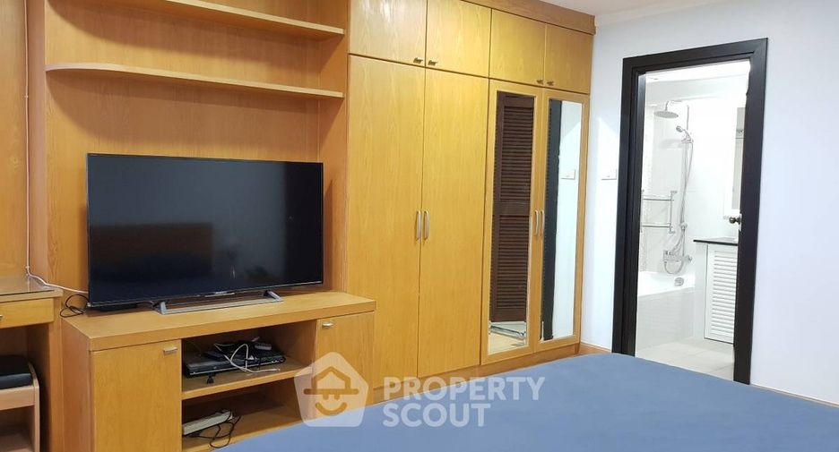 For sale 2 bedrooms condo in Watthana, Bangkok