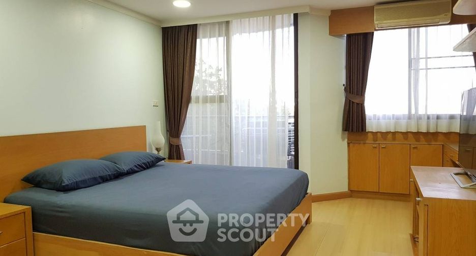 For sale 2 bedrooms condo in Watthana, Bangkok