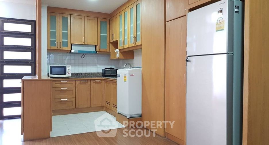 For sale 2 bedrooms condo in Watthana, Bangkok