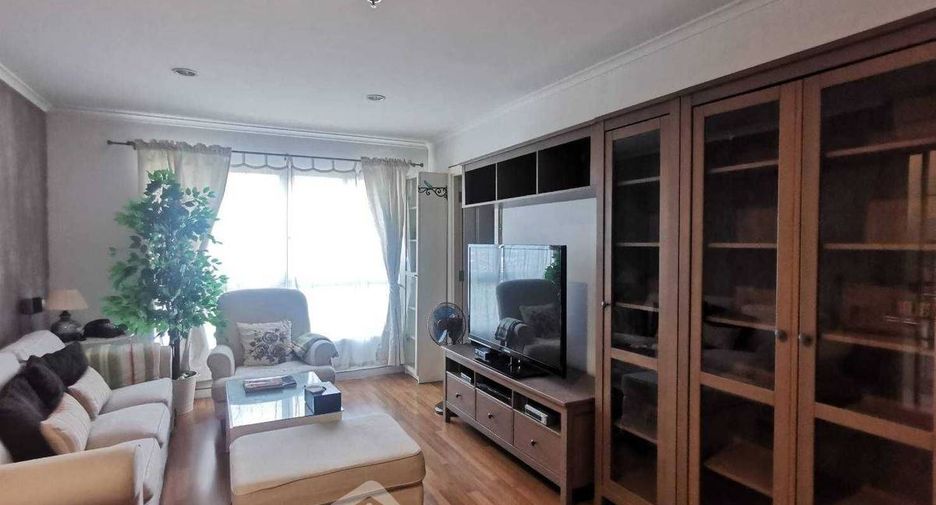 For sale 2 bedrooms condo in Khlong Toei, Bangkok