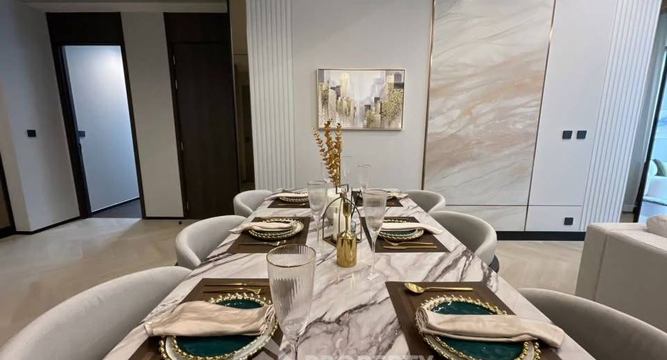 For rent 3 bedrooms condo in Watthana, Bangkok