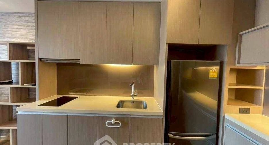 Condo en alquiler de 1 habitaciones en Khlong Toei, Bangkok