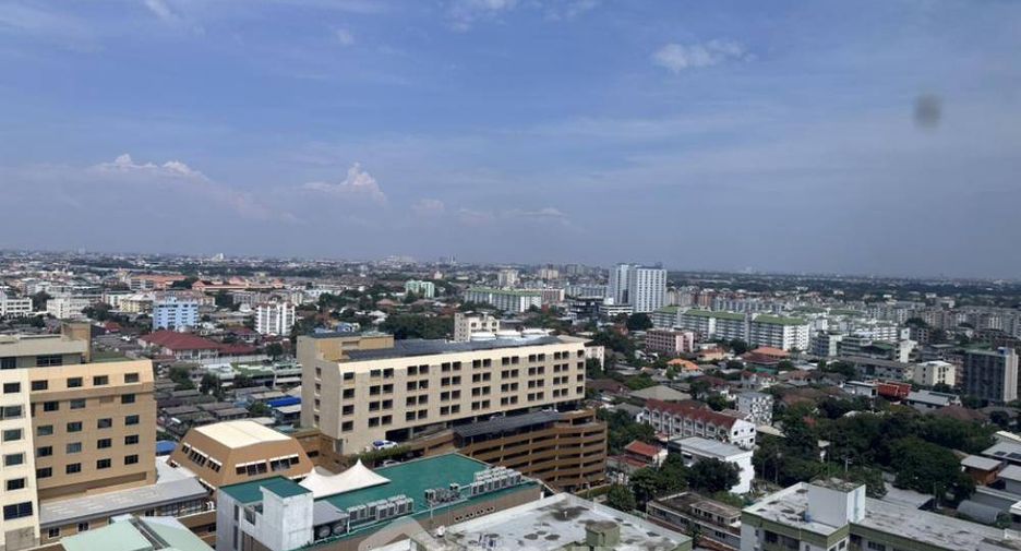 For sale 2 bedrooms condo in Bang Kapi, Bangkok