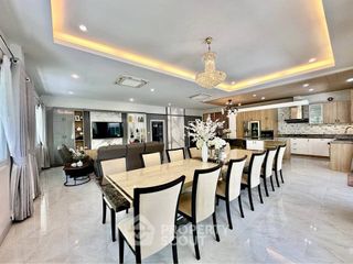 Casa en venta de 6 habitaciones en Bang Lamung, Chonburi