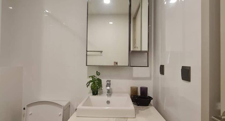 Продажа 1 кровать кондо в Пхра Кханонг, Бангкок
