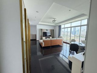 For rent 5 bedrooms condo in Huai Khwang, Bangkok
