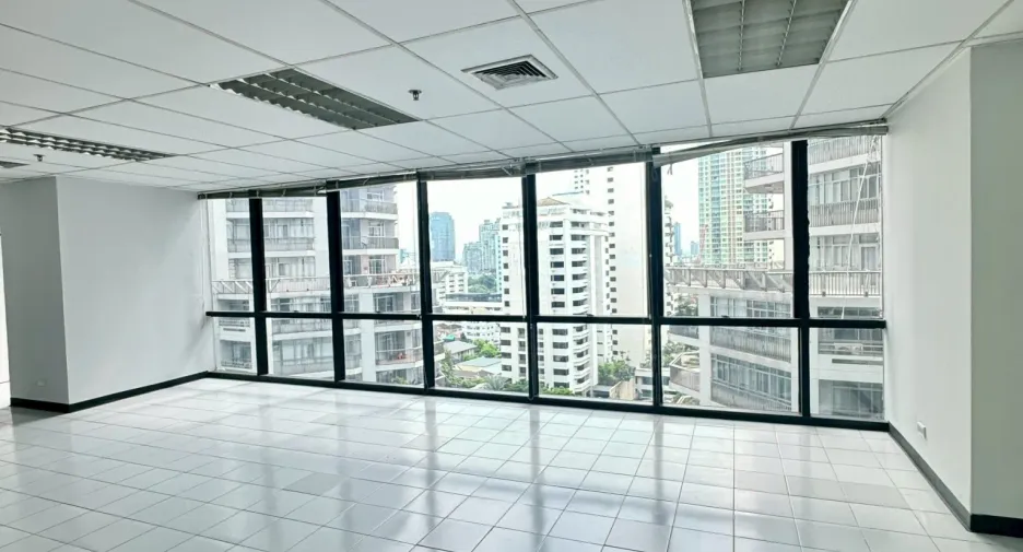 Oficina en alquiler en Watthana, Bangkok