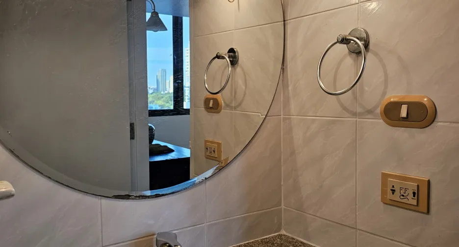 Wohnung zum Kauf mit 2 Zimmer in Khlong Toei, Bangkok