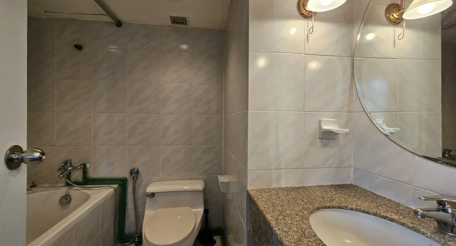Wohnung zum Kauf mit 2 Zimmer in Khlong Toei, Bangkok