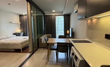 Wohnung zur Miete mit 1 Zimmer in Khlong Toei, Bangkok
