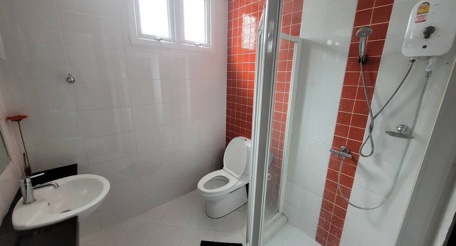 Wohnung zum Kauf und zur Miete mit 3 Zimmer in Khlong Toei, Bangkok