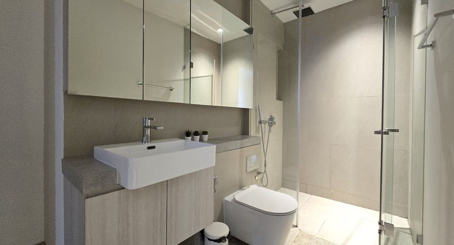For rent 1 bed condo in Sathon, Bangkok