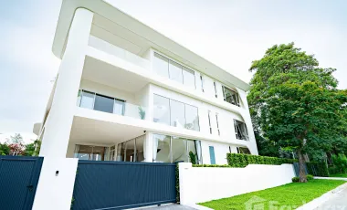 For sale 6 bedrooms villa in Huay Yai, Pattaya