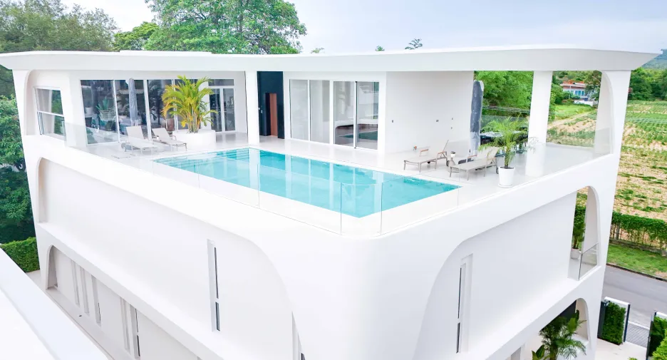 For sale 6 bedrooms villa in Huay Yai, Pattaya