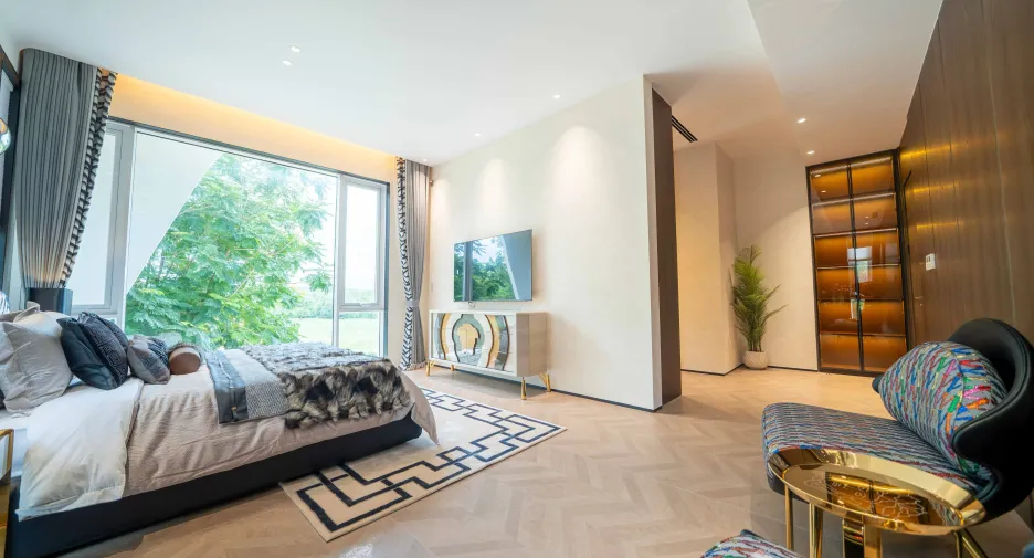 For sale 6 bedrooms villa in Huay Yai, Pattaya