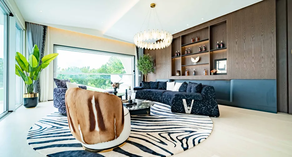 For sale 6 bedrooms villa in Huay Yai, Pattaya