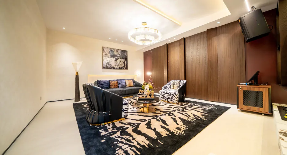 For sale 6 bedrooms villa in Huay Yai, Pattaya