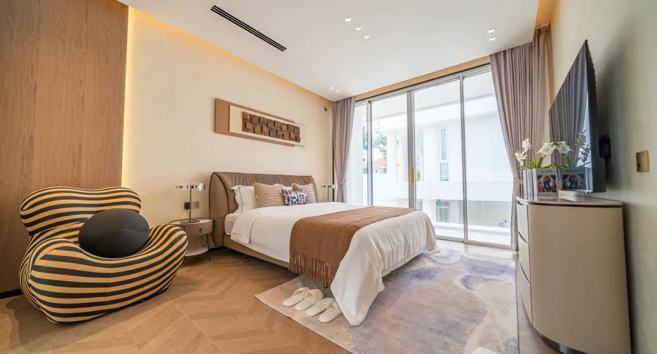 For sale 8 bedrooms villa in Huay Yai, Pattaya