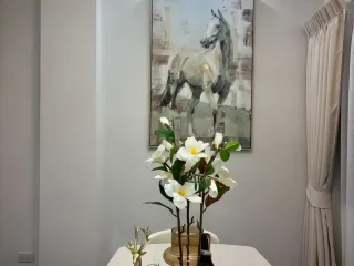 For rent 5 bedrooms house in Huai Khwang, Bangkok