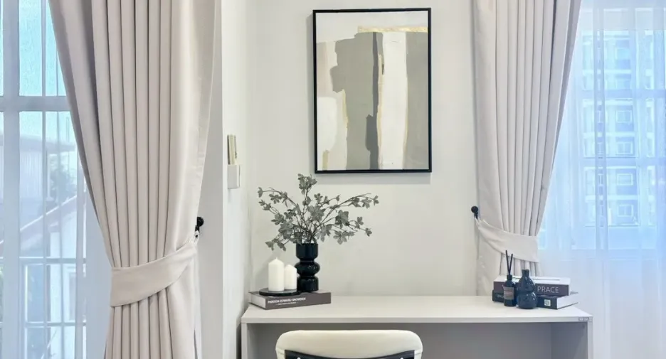À louer 5 chambres maison à Huai Khwang, Bangkok