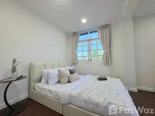 For rent 4 bedrooms house in Huai Khwang, Bangkok