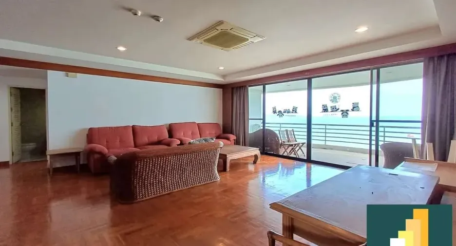 For rent 4 bedrooms condo in Bang Lamung, Chonburi
