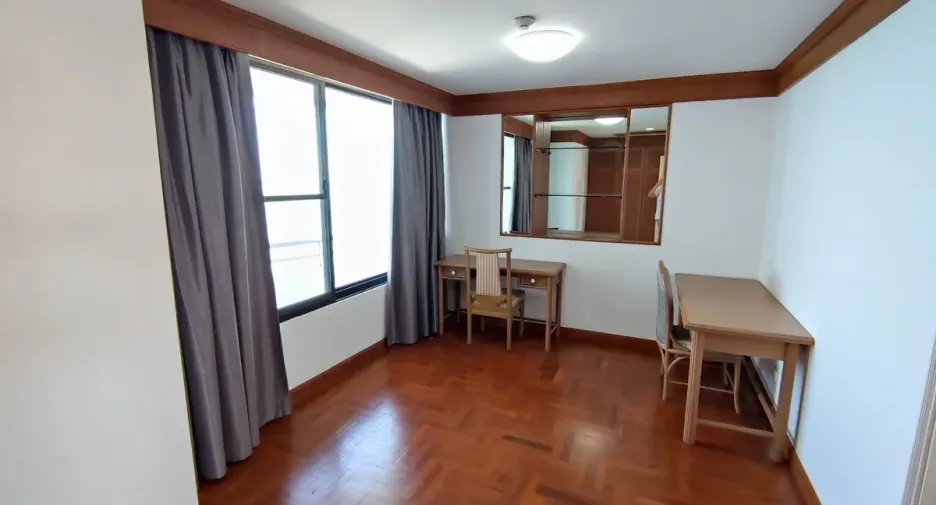 For rent 4 bedrooms condo in Bang Lamung, Chonburi
