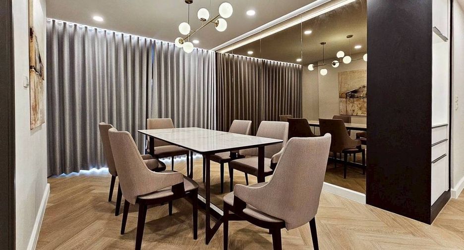 Condo en venta de 3 habitaciones en Khlong Toei, Bangkok