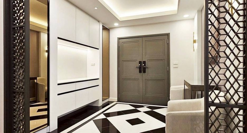 Condo en venta de 3 habitaciones en Khlong Toei, Bangkok