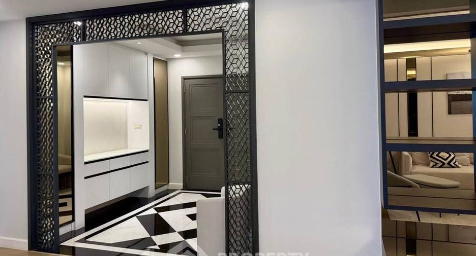 Condo en venta de 3 habitaciones en Khlong Toei, Bangkok
