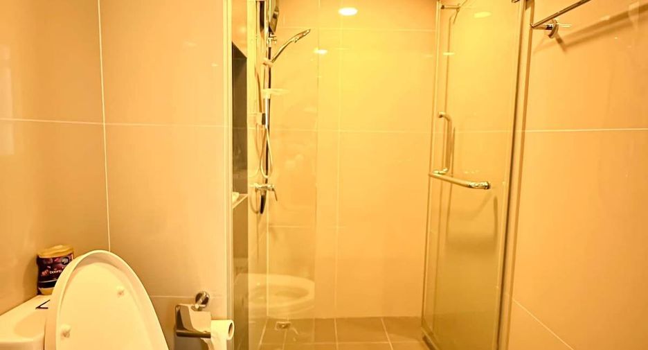 For rent 2 bedrooms condo in Bang Phlat, Bangkok