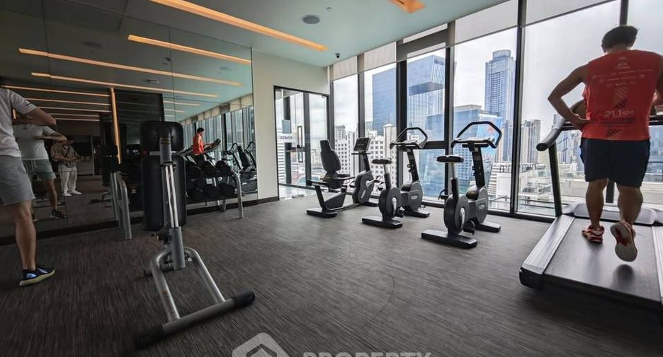 For rent 1 bed condo in Huai Khwang, Bangkok