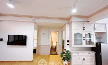 For rent 2 bedrooms condo in Huai Khwang, Bangkok
