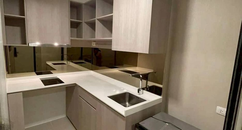 For rent 1 bed condo in Phra Khanong, Bangkok