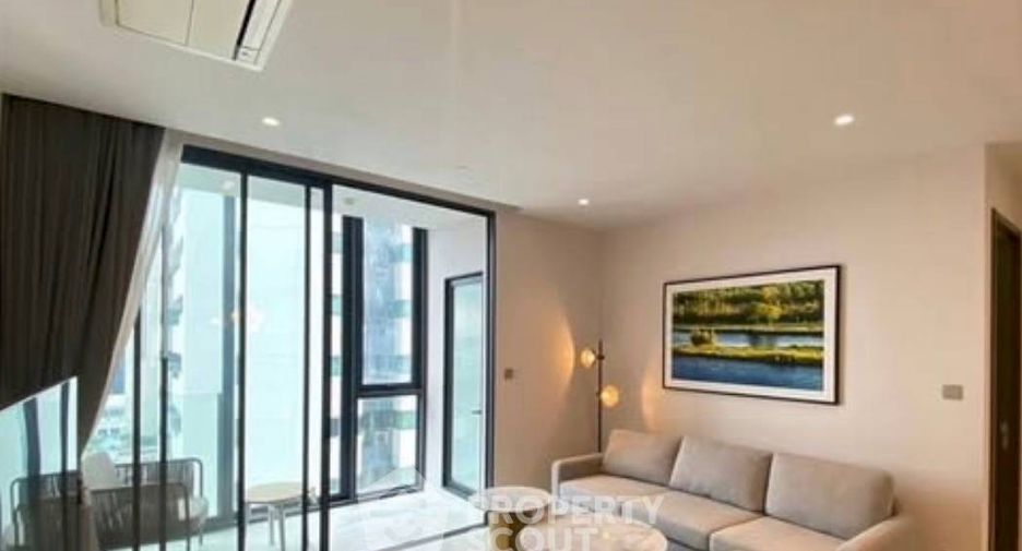For rent 3 bedrooms condo in Sathon, Bangkok