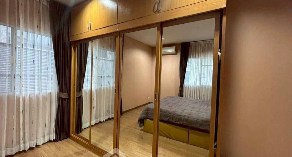 For rent 3 bedrooms house in Suan Luang, Bangkok