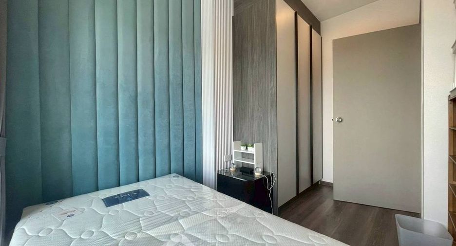 For rent 2 bedrooms condo in Huai Khwang, Bangkok