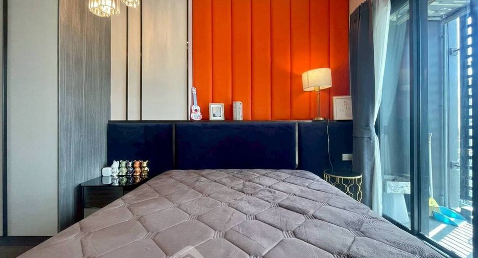 For rent 2 bedrooms condo in Huai Khwang, Bangkok