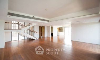 Condo en alquiler de 3 habitaciones en Yan Nawa, Bangkok